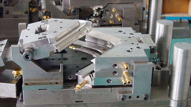 昆山模具鋼材廠(chǎng)給您分析不同EDM加工參數下的白層厚度大概是多少？